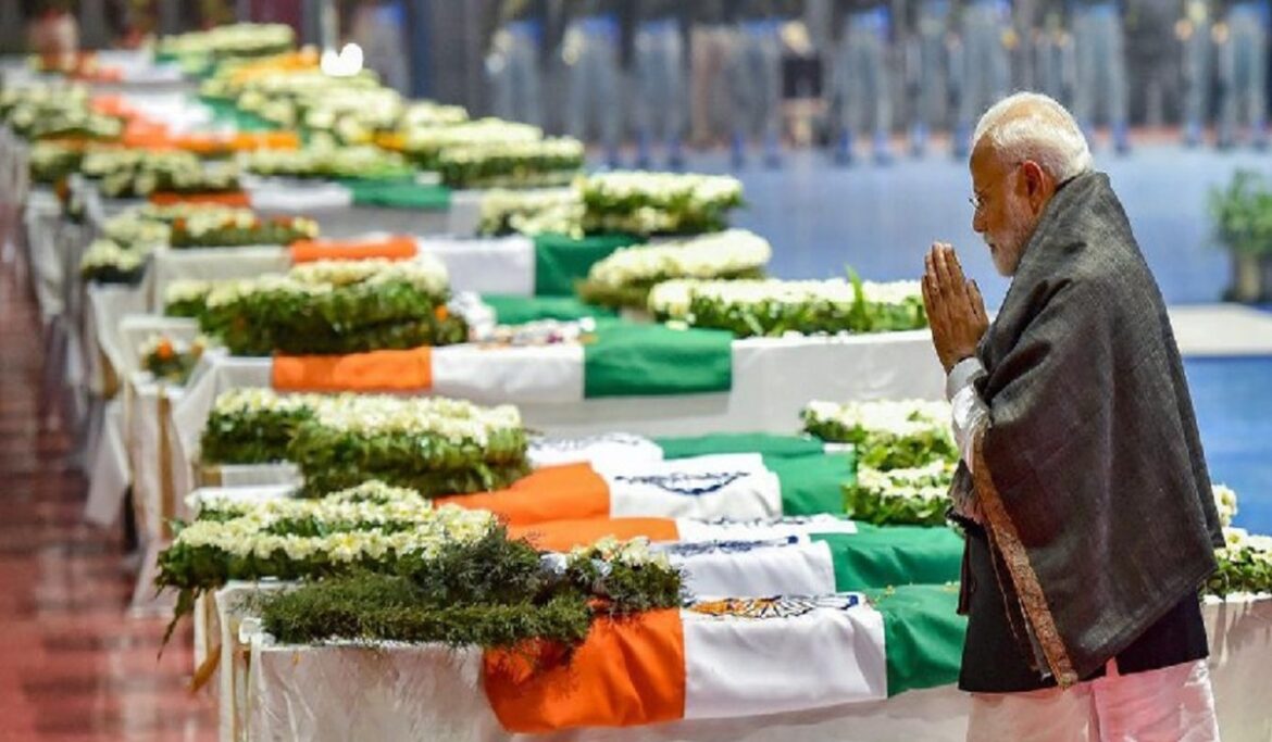 Pulwama attack की छठी बरसी पर पीएम मोदी का संकल्प- आतंकवाद का खात्मा करेंगे Pulwama attack की छठी बरसी पर पीएम मोदी का संकल्प- आतंकवाद का खात्मा करेंगे