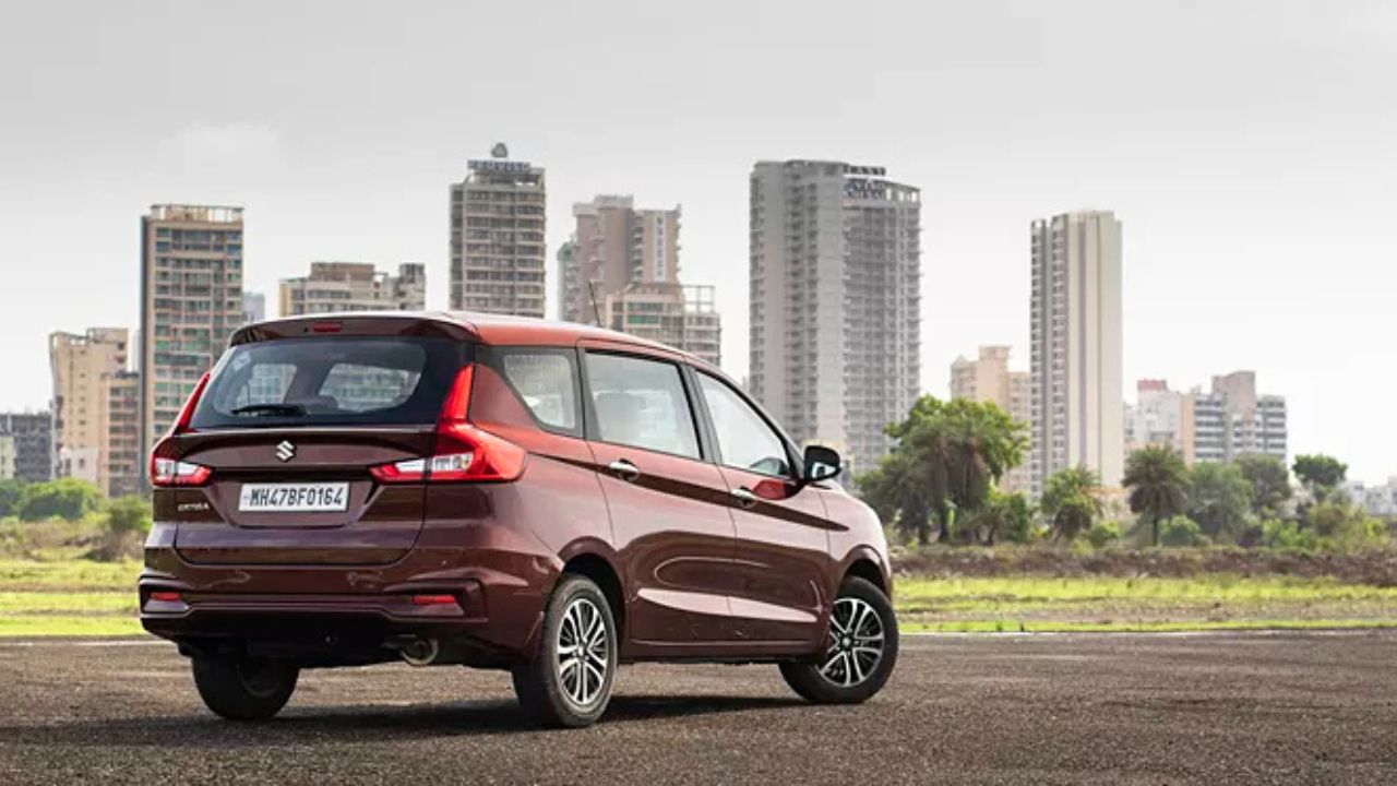 Maruti Ertiga on CSD Price: मारुति की 7-सीटर अर्टिगा हुई टैक्स फ्री! इस तरह खरीदने पर 1 लाख रुपये से ज़्यादा की बचत