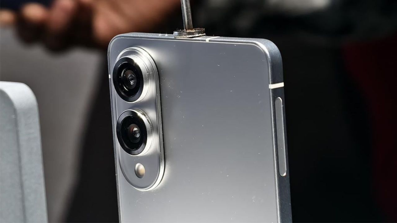 Samsung Galaxy S25 Edge की लॉन्चिंग डिटेल लीक, तीन कलर ऑप्शन में आ सकता है फोन!